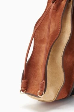 ULLA JOHNSON Adria Small Pleated Wave Bag - Dune Colorblock 9 ULLA JOHNSON Adria Small Pleated Wave Bag - Dune Colorblock -Ulla Johnson FA231128 ADRIASMALLPLEATEDWAVEBAG SIERRACOLORBLOCK c r web