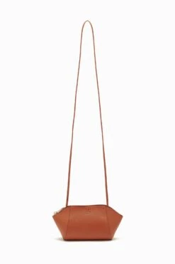 ULLA JOHNSON Imogen Large Makeup Pouch - Sierra -Ulla Johnson FA231310 IMOGENLARGEMAKEUPPOUCH SIERRA e r web d86b79e1 88b1 4b3e b3ff 8d62080a4cd7