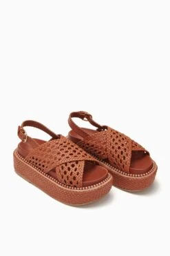 ULLA JOHNSON Gili Woven Leather Flatform - Sierra 8 ULLA JOHNSON Gili Woven Leather Flatform - Sierra -Ulla Johnson PF231005 WovenLeatherFlatform Sierra d r web