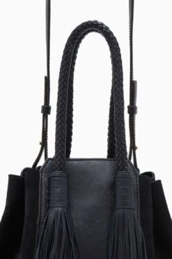 ULLA JOHNSON Gio Leather Bag - Midnight 8 ULLA JOHNSON Gio Leather Bag - Midnight -Ulla Johnson PF231105 GioLeatherBag MIDNIGHT c r web