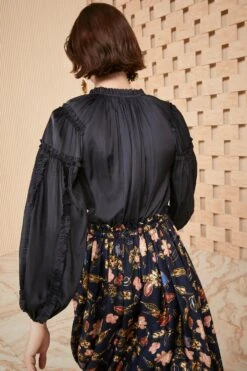 ULLA JOHNSON Maeve Blouse - Noir 9 ULLA JOHNSON Maeve Blouse - Noir -Ulla Johnson SHOT 105 ULLA JOHNSON MAEVE BLOUSE NOIR UJ990237 0182