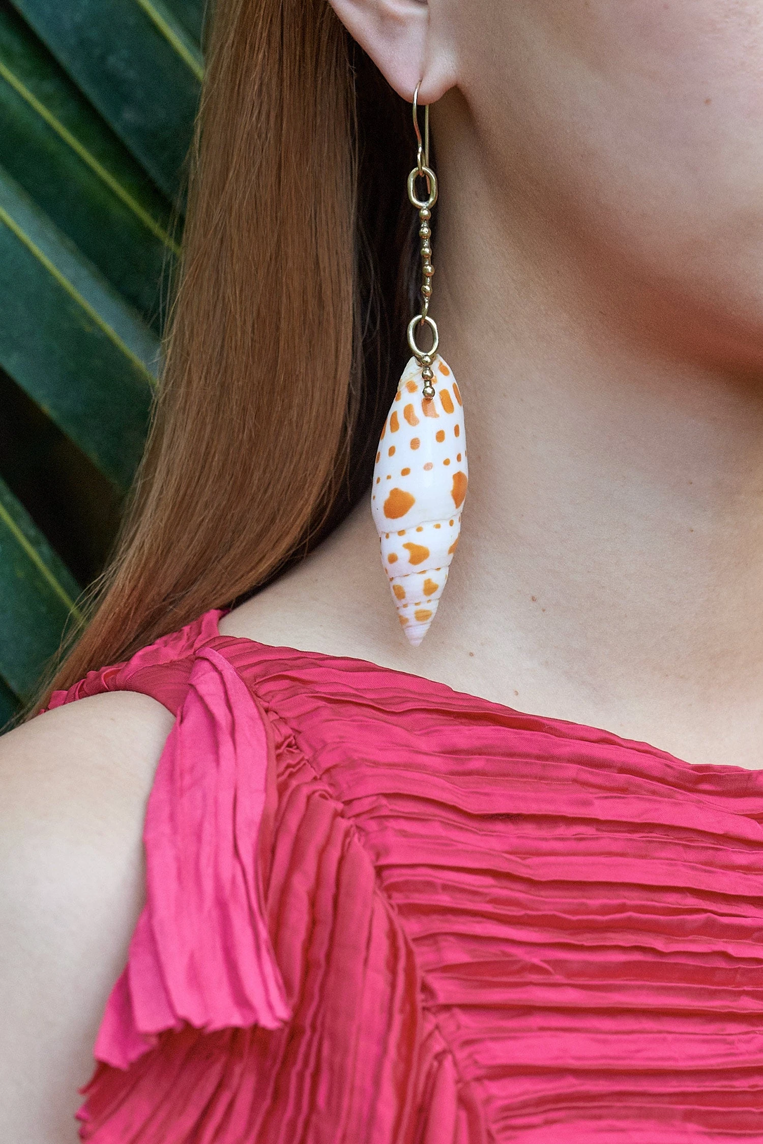 ULLA JOHNSON Large Shell Drop Earring - Orange Mitra Shell 2 ULLA JOHNSON Large Shell Drop Earring - Orange Mitra Shell - Image 2