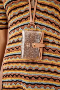 ULLA JOHNSON Alvie Card Holder - Champagne 6 ULLA JOHNSON Alvie Card Holder - Champagne -Ulla Johnson ULLA JOHNSON Alvie Card Holder Rose Gold 0028