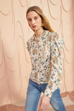ULLA JOHNSON Dara Blouse - Gardenia 9 ULLA JOHNSON Dara Blouse - Gardenia -Ulla Johnson ULLA JOHNSON Dara Blouse GARDENIA 0044