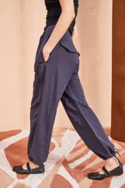 ULLA JOHNSON Eliza Elastic Ballet Flat - Noir -Ulla Johnson ULLA JOHNSON Feodora Pants MIDNIGHT 0131 7587a8d6 ccc0 4426 96cd 225fc2a9c4c2