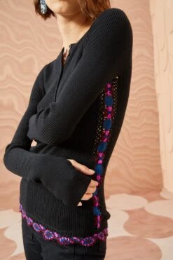 ULLA JOHNSON Juniper Pullover - Noir 9 ULLA JOHNSON Juniper Pullover - Noir -Ulla Johnson ULLA JOHNSON Juniper Pullover NOIR 05