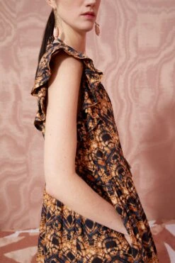 ULLA JOHNSON Lina Coverup - Constellation 7 ULLA JOHNSON Lina Coverup - Constellation -Ulla Johnson ULLA JOHNSON Lina Coverup CONSTELLATION 03