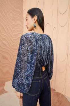 ULLA JOHNSON Pauline Blouse - Marine 9 ULLA JOHNSON Pauline Blouse - Marine -Ulla Johnson ULLA JOHNSON Pauline Blouse MARINE 0182