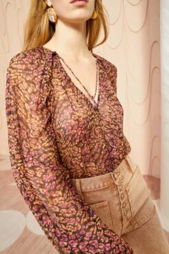 ULLA JOHNSON Pauline Blouse - Pomegranate 7 ULLA JOHNSON Pauline Blouse - Pomegranate -Ulla Johnson ULLA JOHNSON Pauline Blouse POMEGRANATE 02 ALT