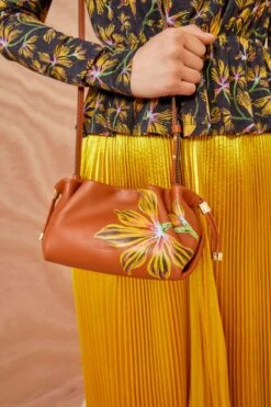 ULLA JOHNSON Remy Mini Soft Clutch - Sierra Floral 9 ULLA JOHNSON Remy Mini Soft Clutch - Sierra Floral -Ulla Johnson ULLA JOHNSON REMYMINICLUTCHSIERRAFLORAL 0007