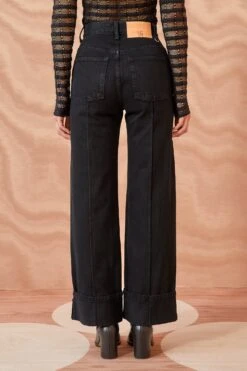 ULLA JOHNSON The Genevieve Jean - Noir Wash 7 ULLA JOHNSON The Genevieve Jean - Noir Wash -Ulla Johnson ULLA JOHNSON The Genevieve Jean NOIR WASH 03